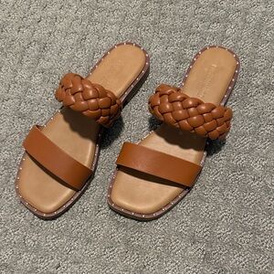 Women’s Braided Two-Band Slide Sandals in Chestnut